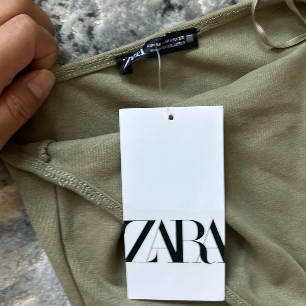 Zara Green Halter Bodycon Dress - Picture 2 of 2